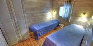 Zimmer mit zwei Betten in Alppitalot Apartments in Levi in Lappland