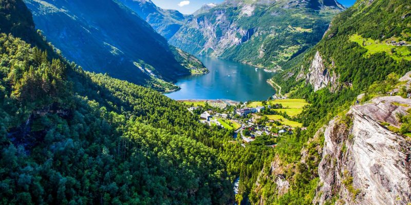 Goldenes-Dreieck-in-Norwegen-Sommerreisen-mit-Nordic