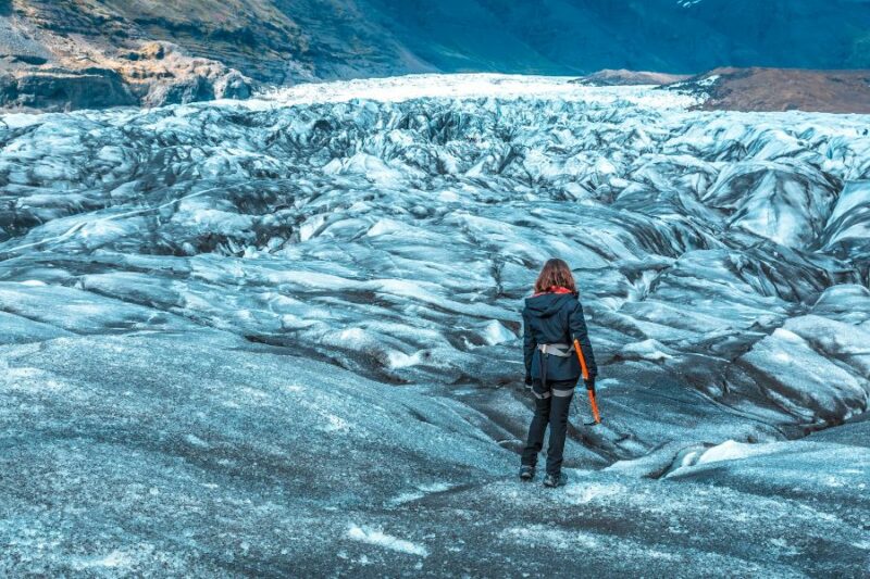 Svinafellsjokull-Gletscherwanderung-in-Island-Urlaub-mit-Nordic-Skandinavien-Spezialist